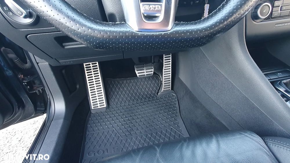Volkswagen Golf 2.0 DPF GTD DSG - 15