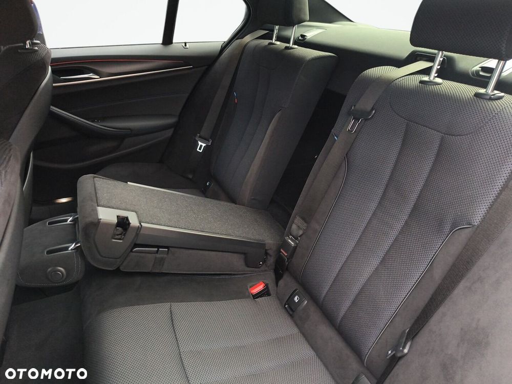 BMW Seria 5 520d xDrive M Sport sport - 11