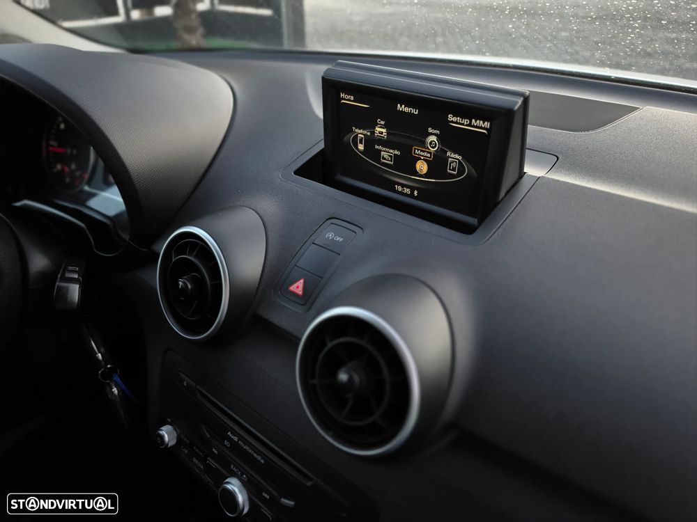 Audi A1 1.6 TDI S-line - 30