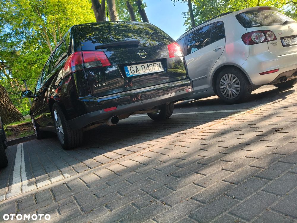 Opel Vectra 1.9 CDTI Cosmo - 4