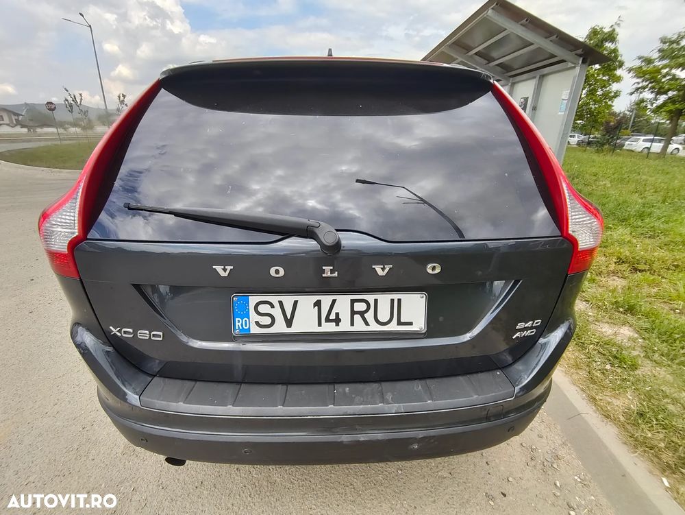Volvo XC 60 2.4D AWD Base - 8