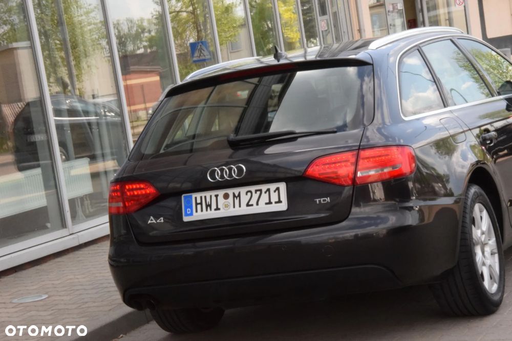 Audi A4 Avant - 16