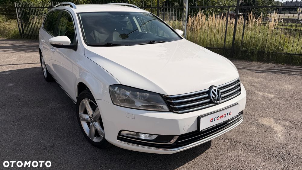Volkswagen Passat - 1