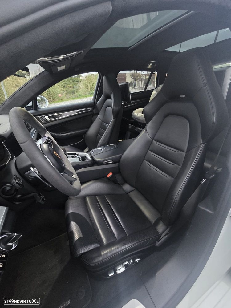 Porsche Panamera Sport Turismo Turbo S E-Hybrid - 12