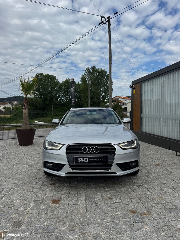 Audi A4 Avant 2.0 TDI Limited Edition - 2