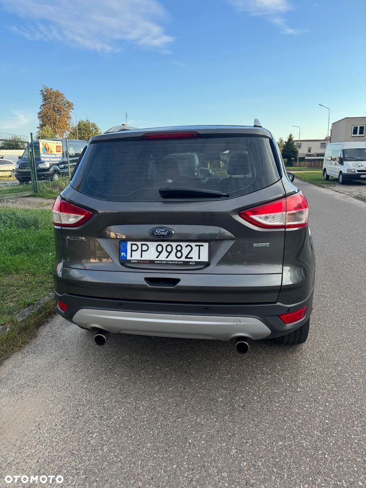 Ford Kuga 1.5 EcoBoost 2x4 Titanium - 4