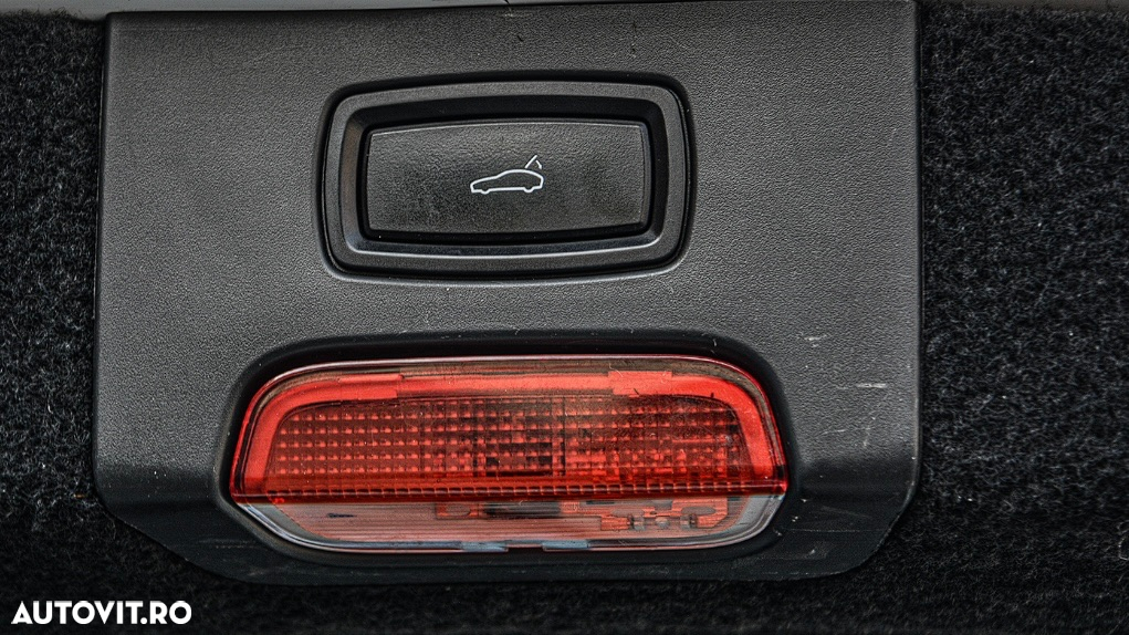 Porsche Cayenne 3.0 L - 30