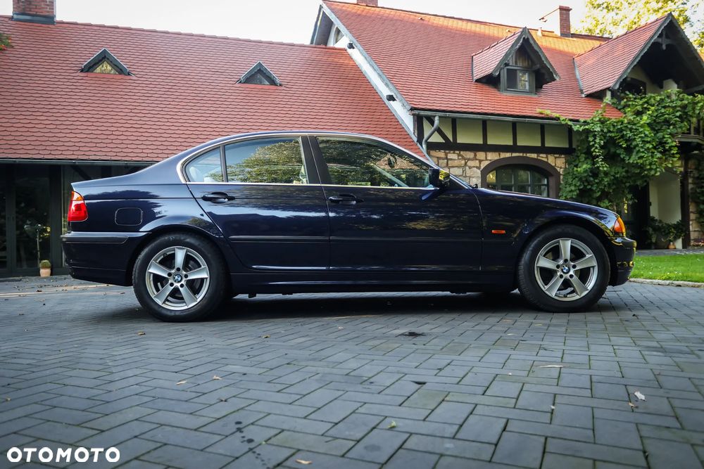 BMW Seria 3 323i - 9