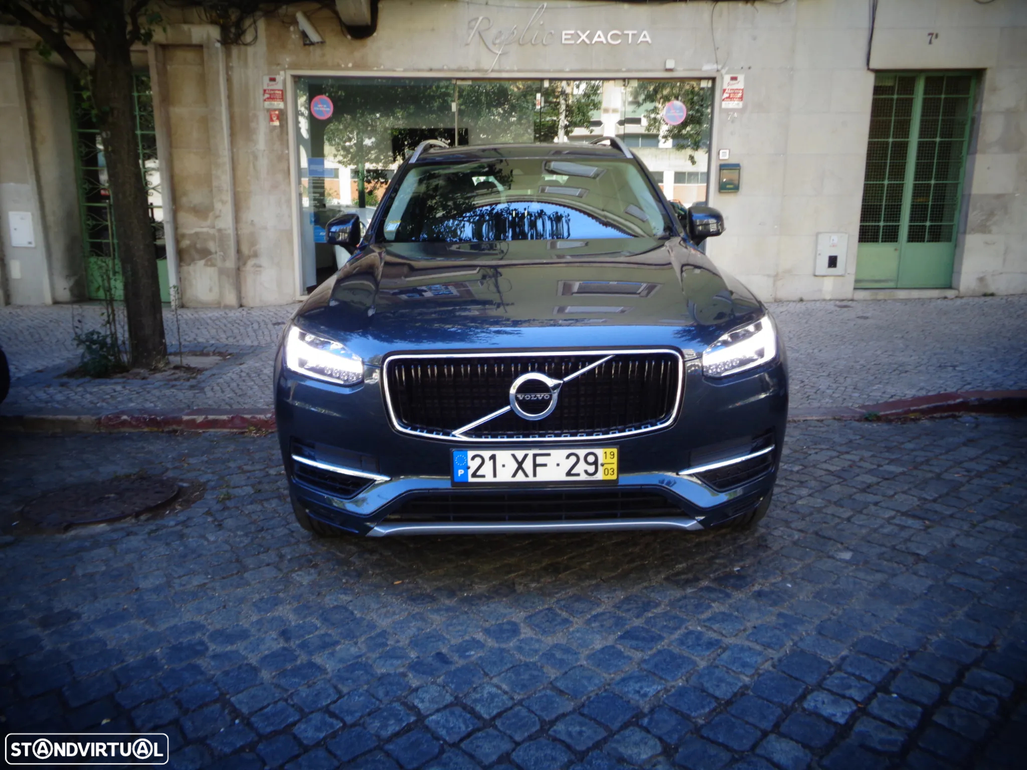 Volvo XC 90 2.0 T8 PHEV Momentum Plus AWD - 3