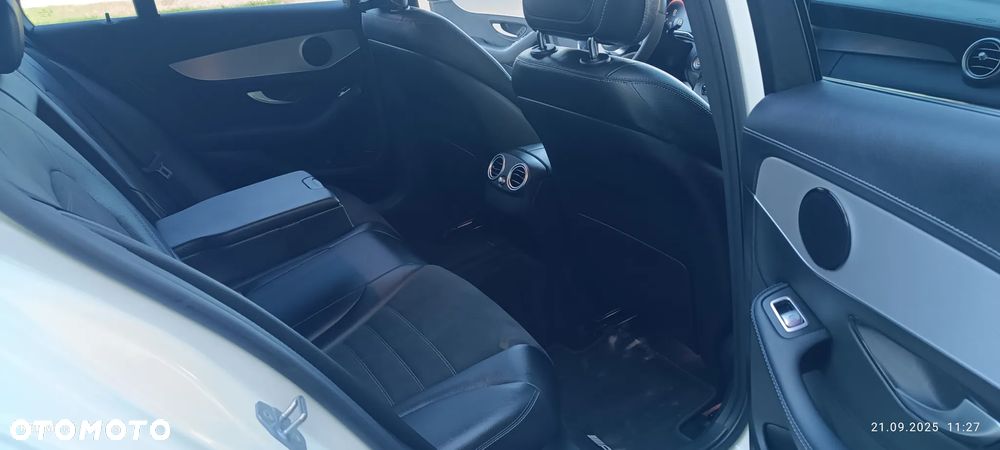 Mercedes-Benz Klasa C 220 d T 9G-TRONIC AMG Line - 13