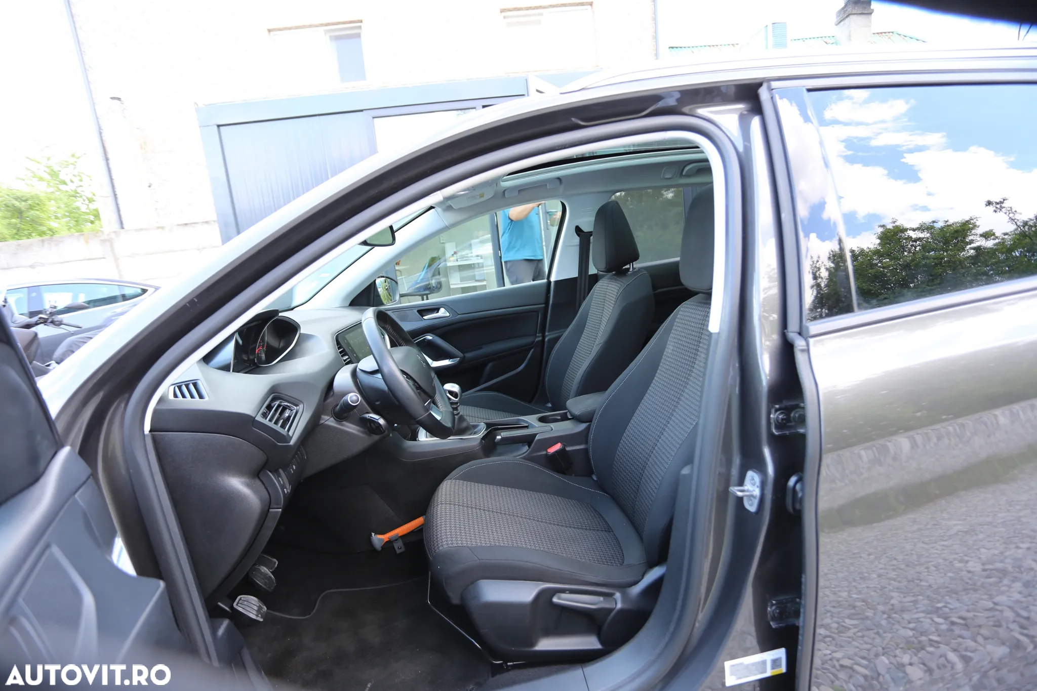 Peugeot 308 1.2 e-THP STT Allure - 11