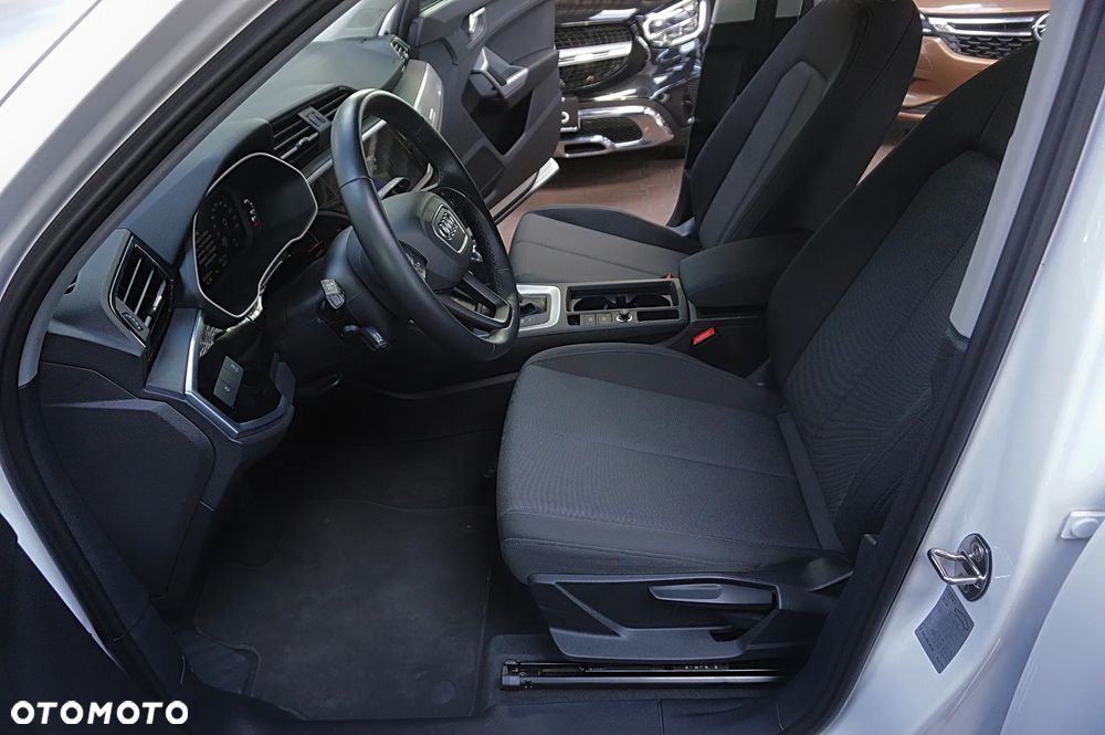 Audi Q3 35 TFSI S tronic - 13
