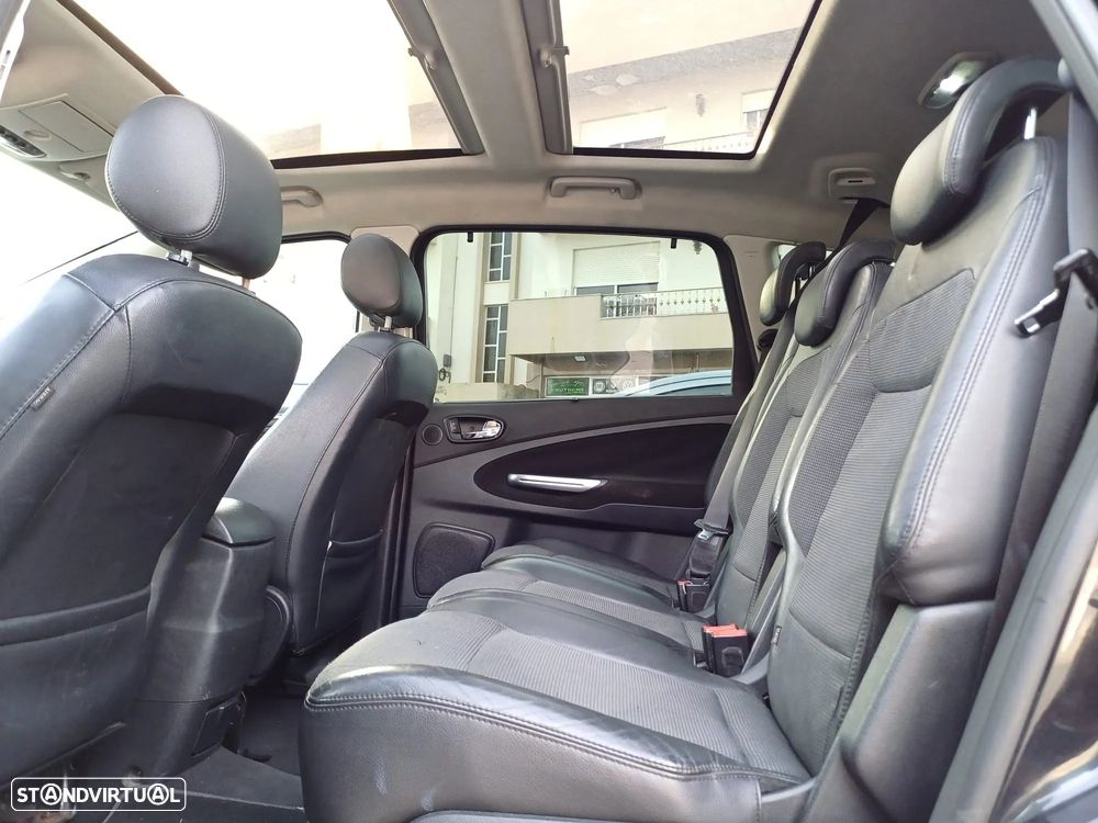 Ford S-Max 2.0 TDCi Titanium 7L - 7