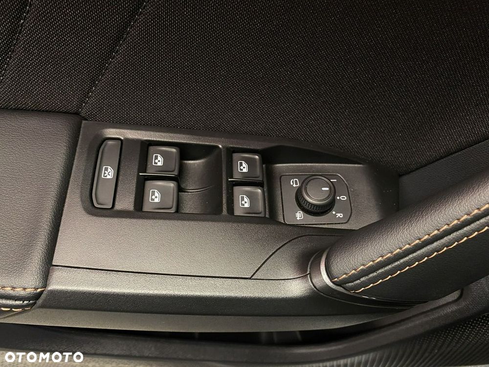 Cupra Leon 1.5 eTSI DSG - 40