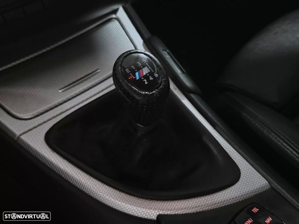 BMW 118 d Pack M - 18