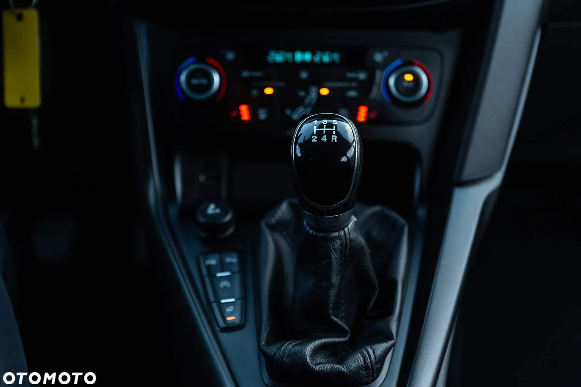 Ford Focus - 34