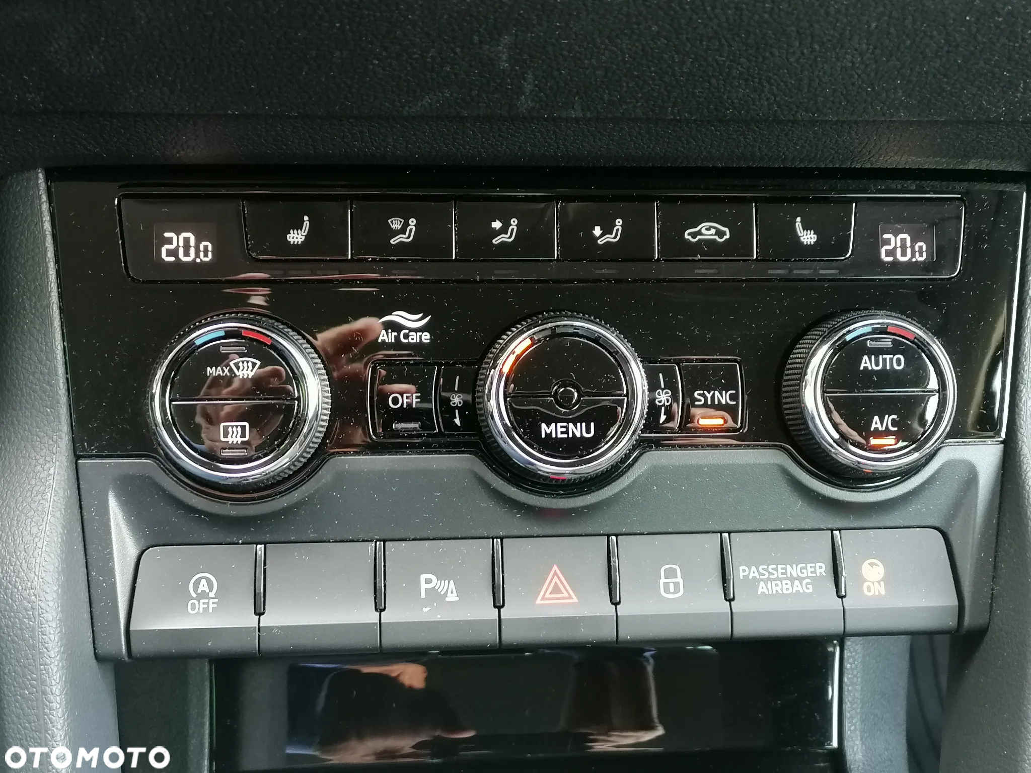 Skoda Karoq 1.5 TSI ACT 4x2 Style DSG - 17