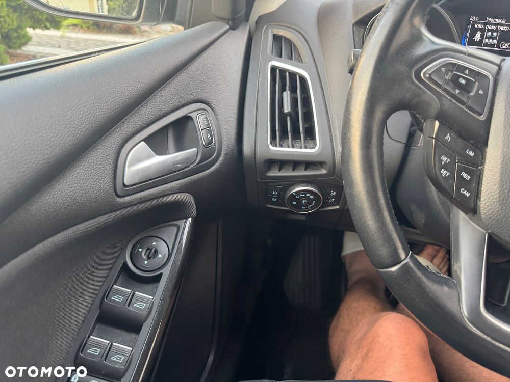 Ford Focus 1.0 EcoBoost Titanium - 15