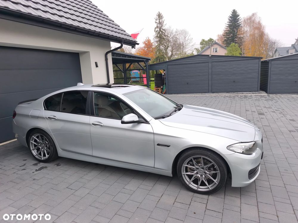 BMW Seria 5 520d Luxury Line - 9