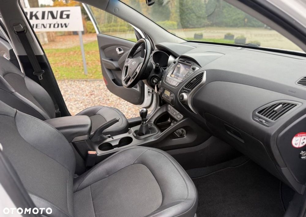 Hyundai ix35 - 23
