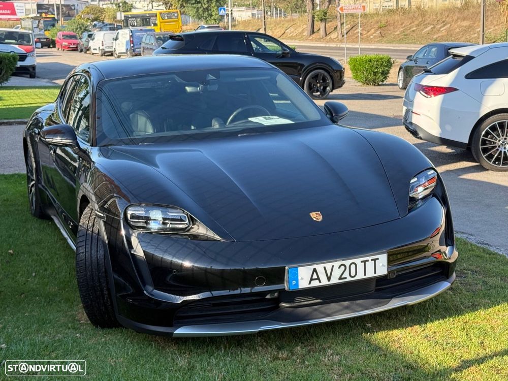 Porsche Taycan Cross Turismo - 36