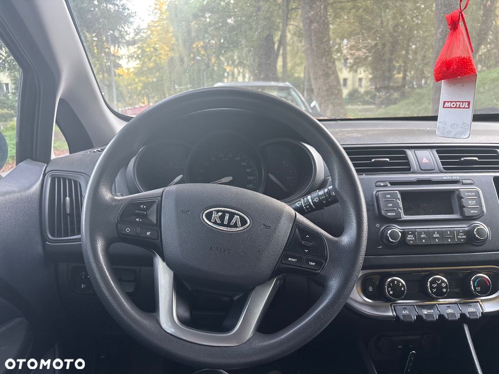 Kia Rio 2012 photo 5