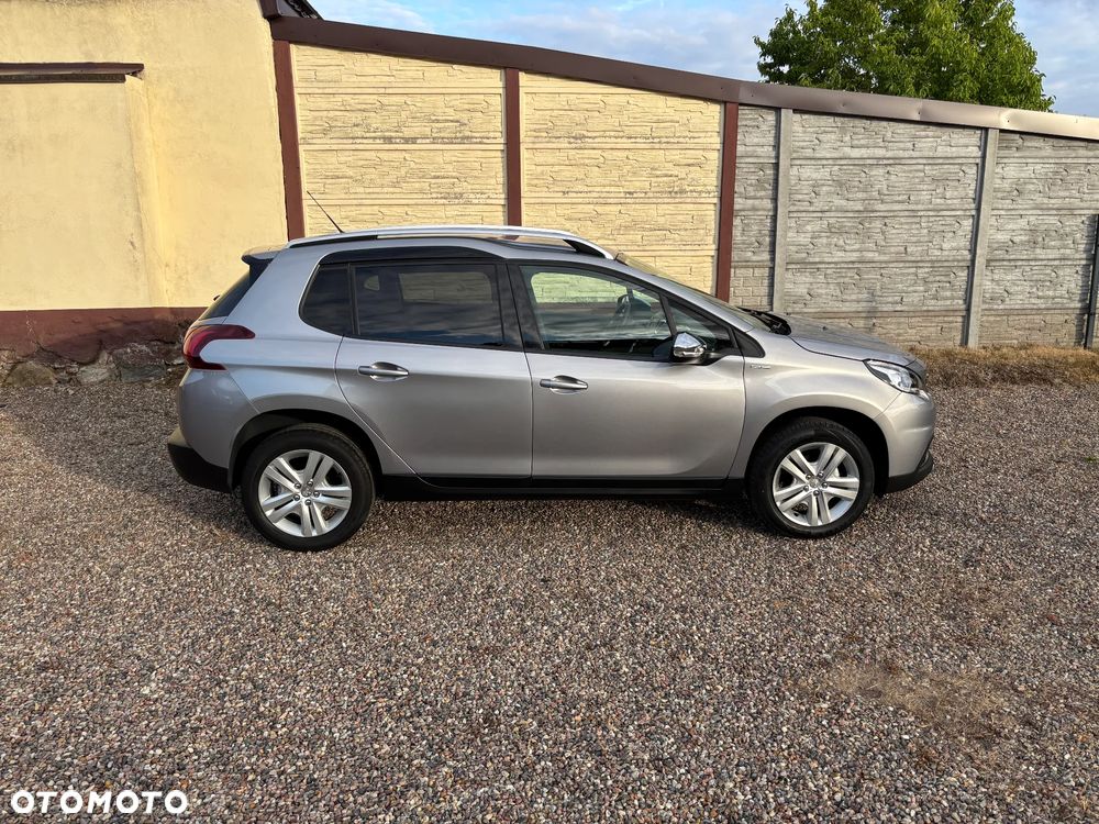 Peugeot 2008 PureTech 82 Style - 16