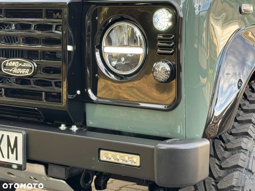 Land Rover Defender 110 2.2 TD4 SE Utility - 14