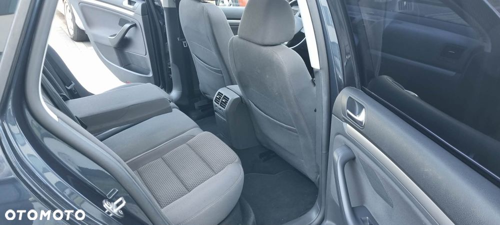 Volkswagen Golf - 9