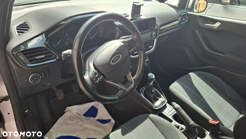 Ford Fiesta - 11