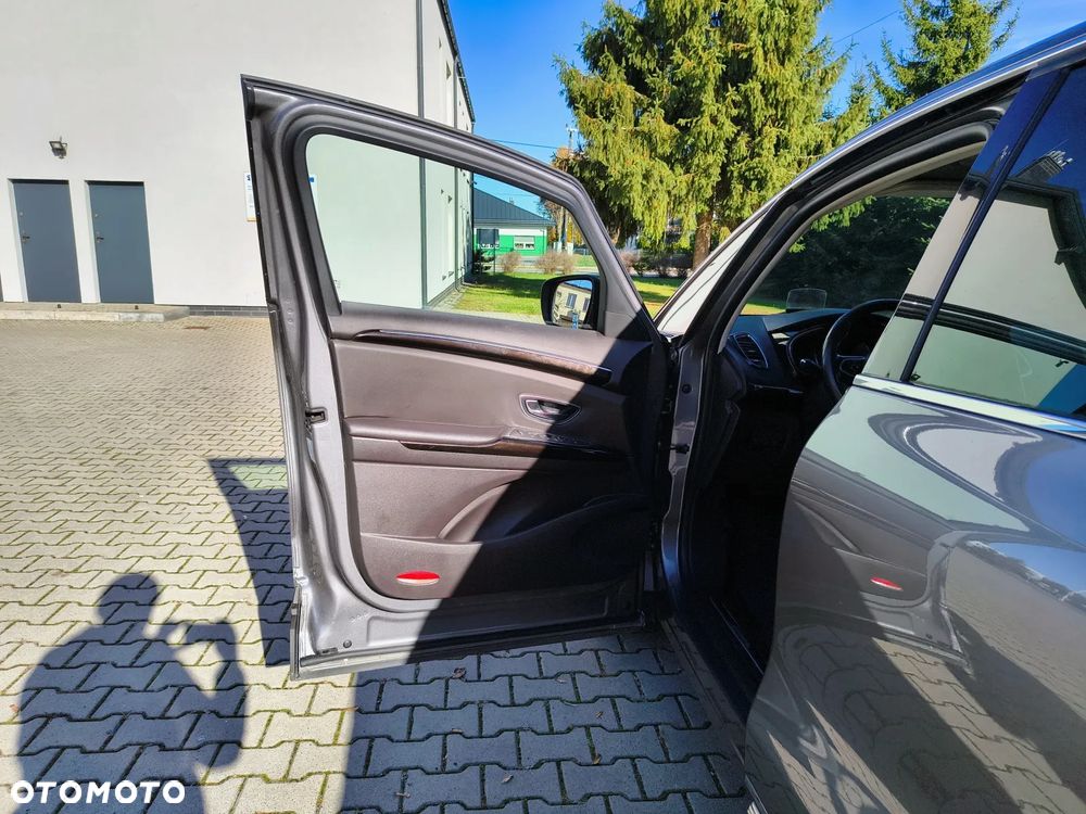 Renault Espace 1.6 dCi Energy Magnetic EDC 7os - 9