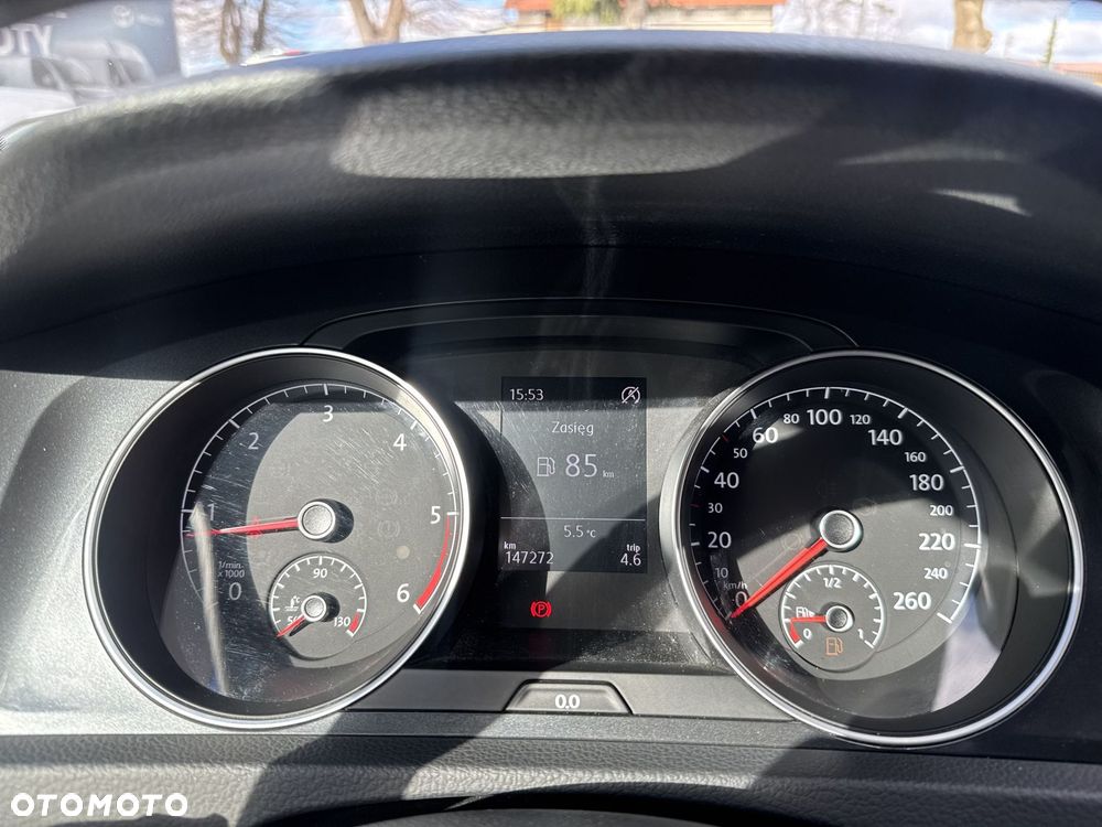 Volkswagen Golf - 24