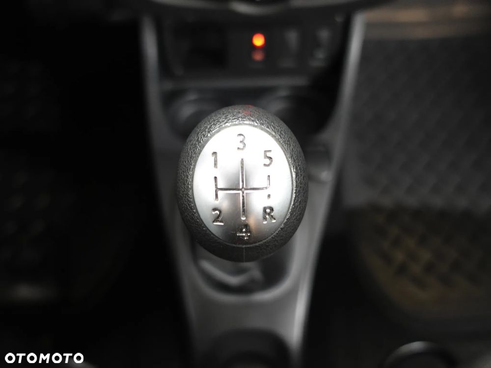Dacia Duster 1.6 SCe Access S&S - 32