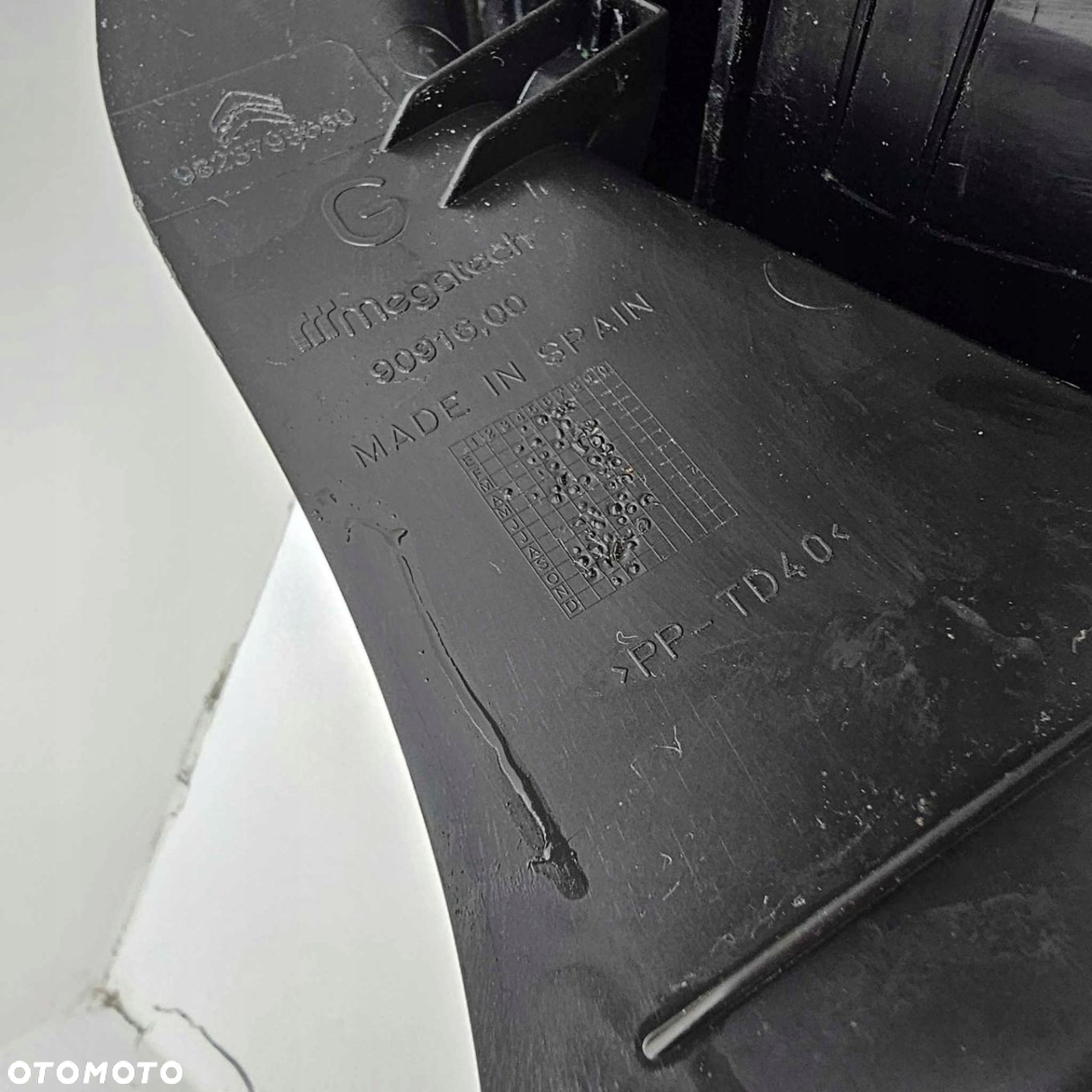 CITROEN C-ELYSEE LIFT LAMPA TYŁ TYLNA PRAWA LEWA - 13