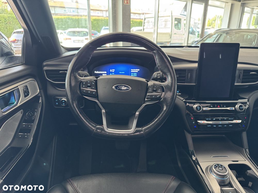 Ford Explorer - 28