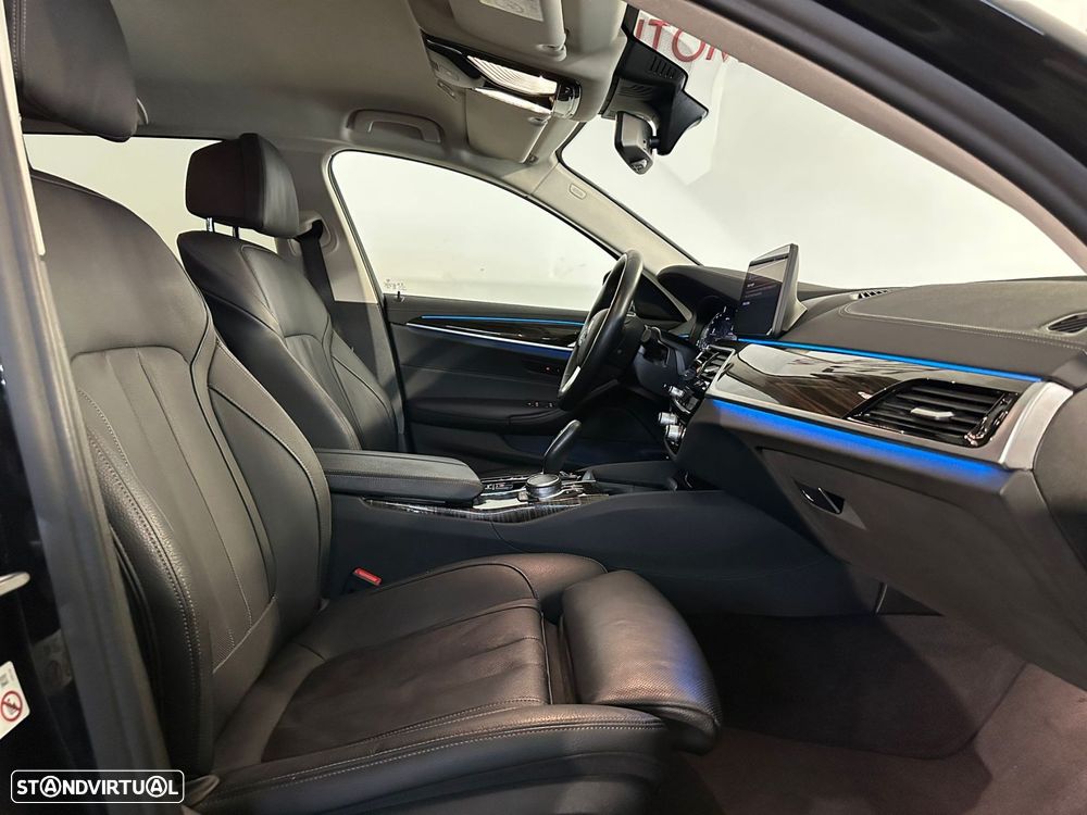 BMW 530 e Line Luxury - 16