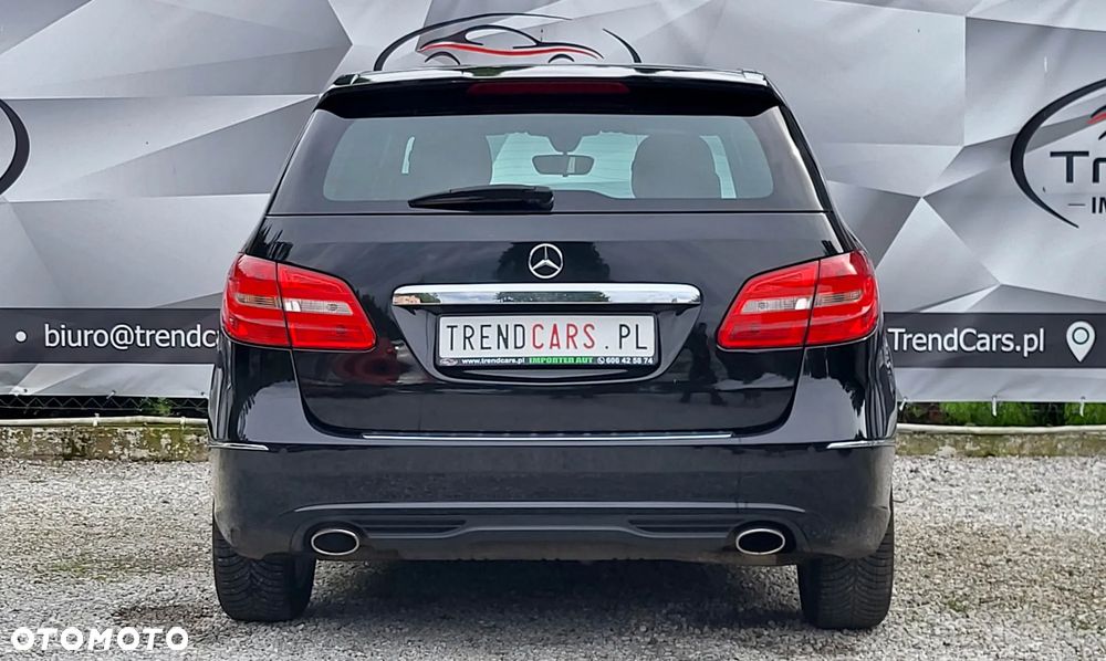 Mercedes-Benz Klasa B 180 Edition - 28