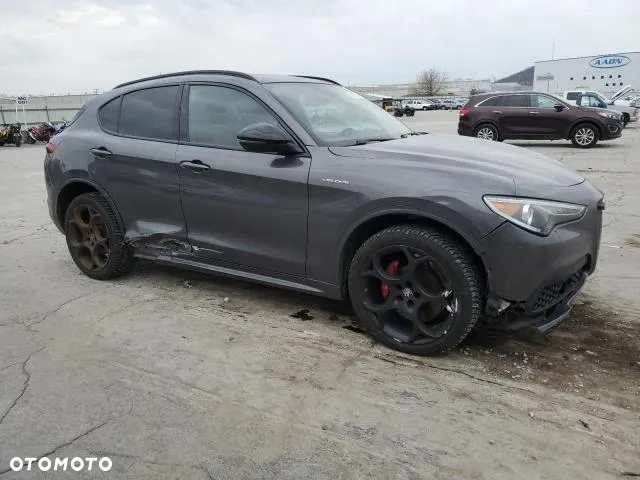 Alfa Romeo Stelvio - 4