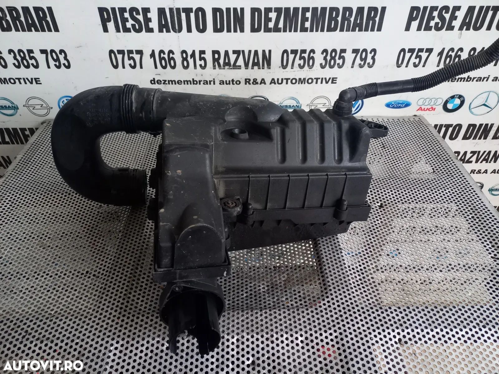 Carcasa Filtru Aer Vw Passat B7 1.6 Tdi An 2011-2012-2013-2014-2015 Motor 1.6 Tdi CAY - Dezmembrari - 1