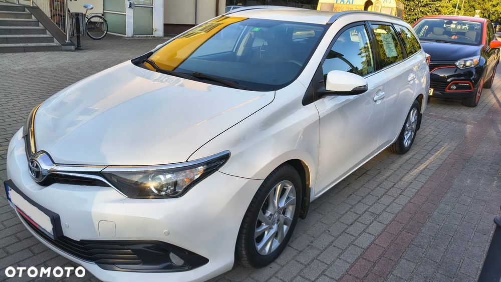 Toyota Auris - 1