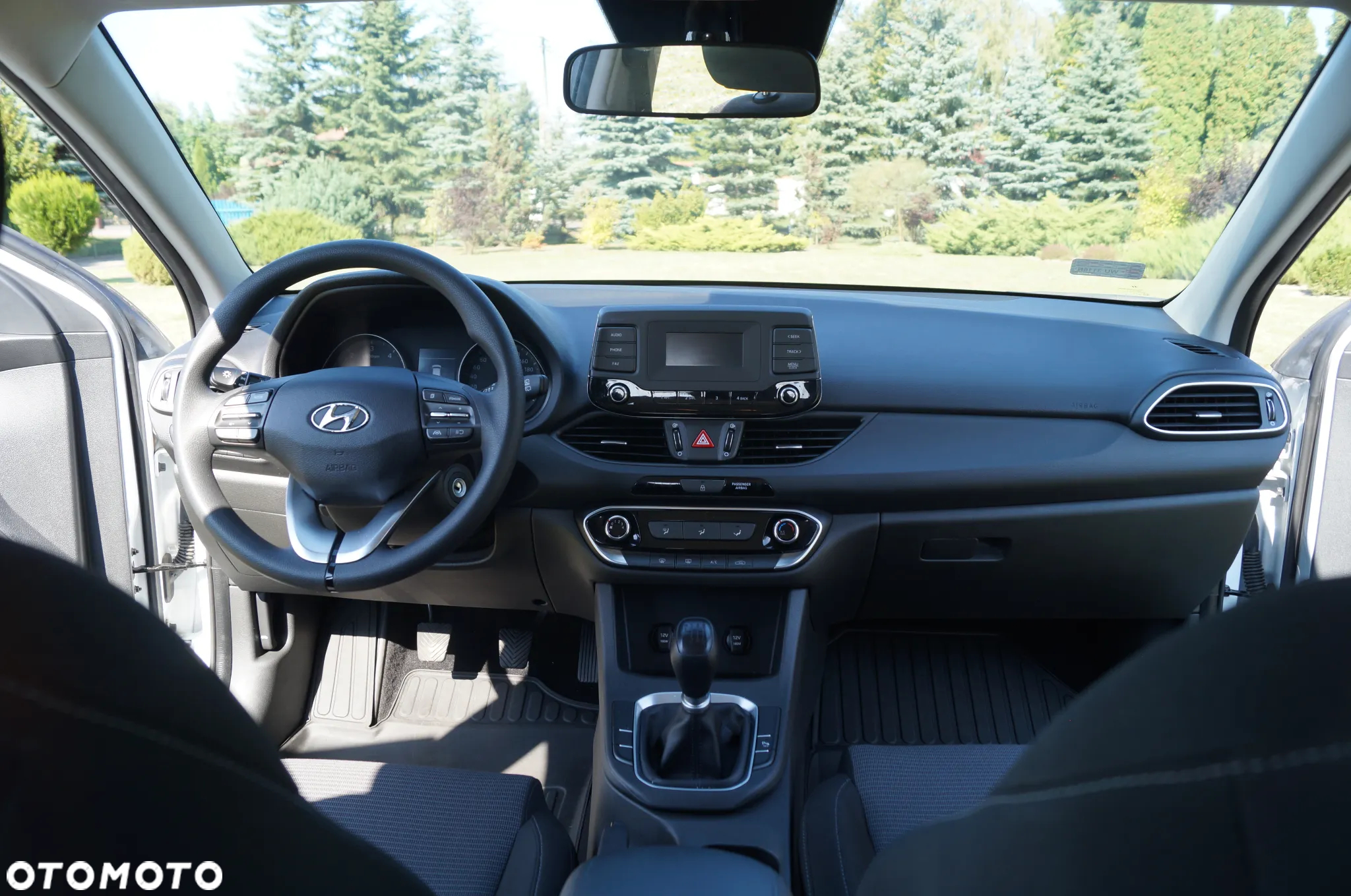 Hyundai i30 1.6 D Classic + - 14