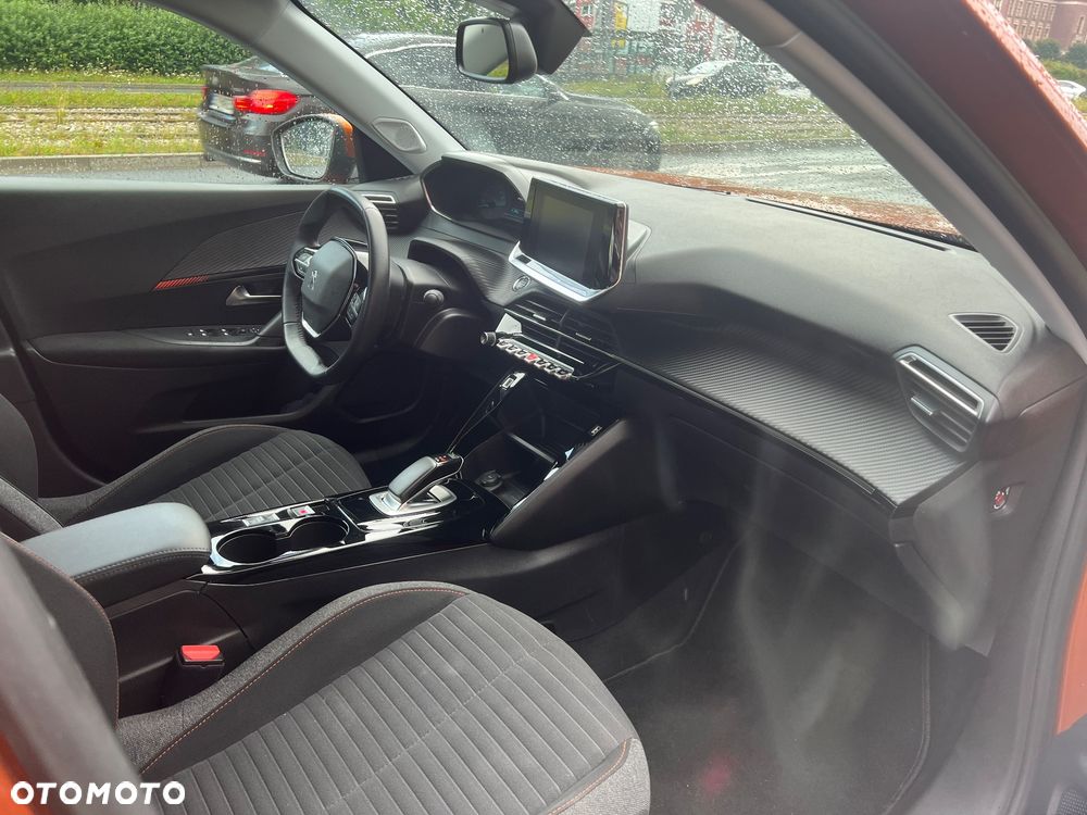 Peugeot 2008 50kWh Allure - 10