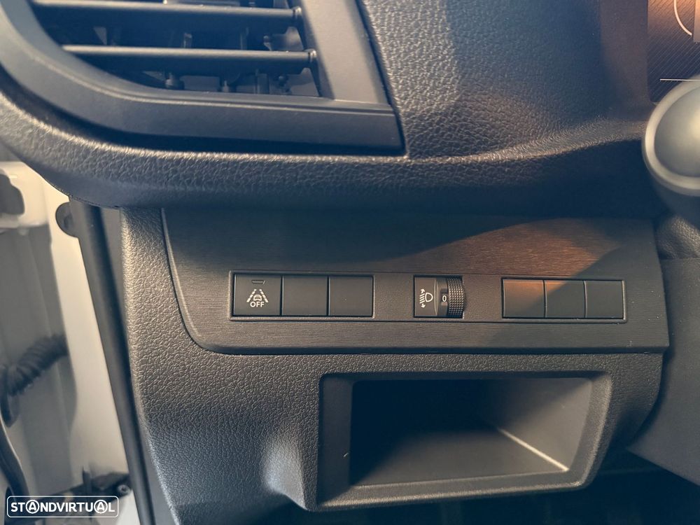 Opel Vivaro Outro - 14