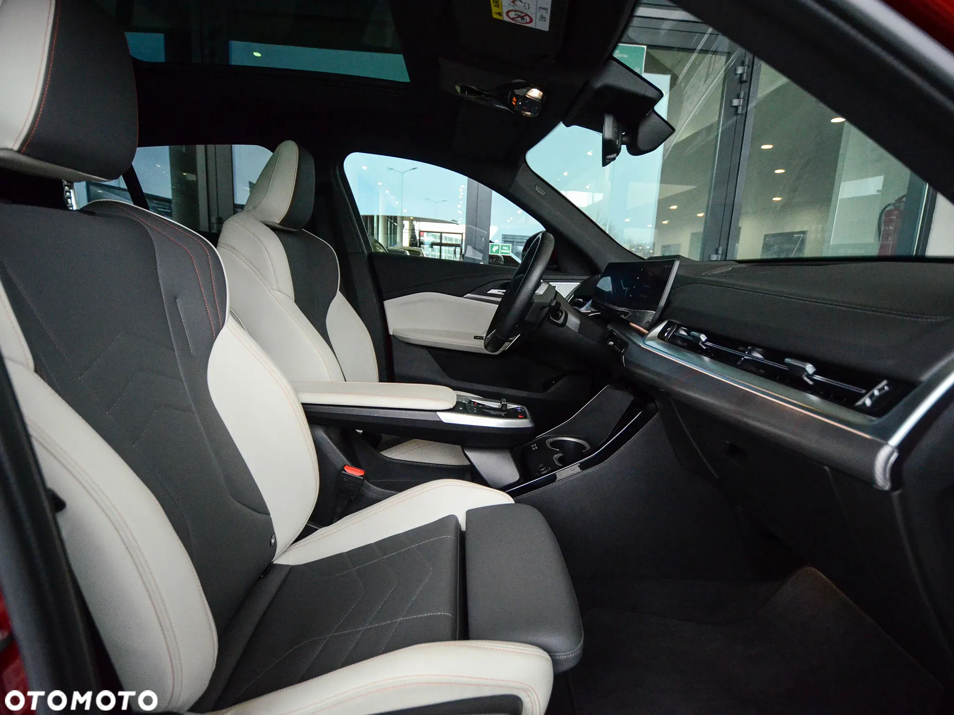 BMW iX2 XDrive30 M Sport - 28