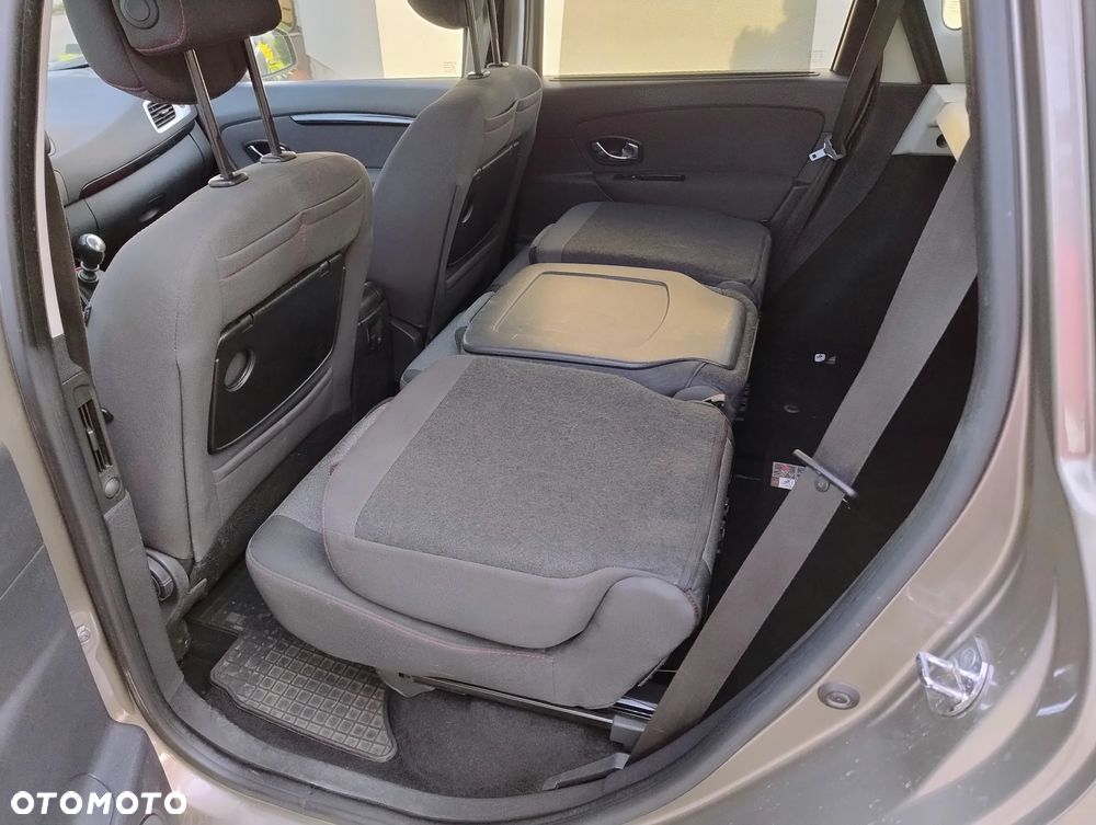 Renault Scenic - 15