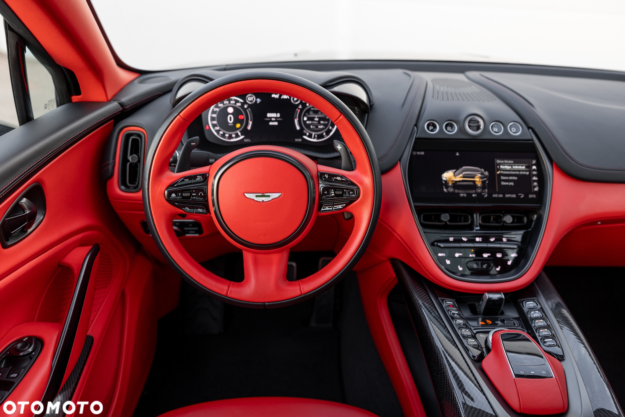 Aston Martin DBX Standard - 22