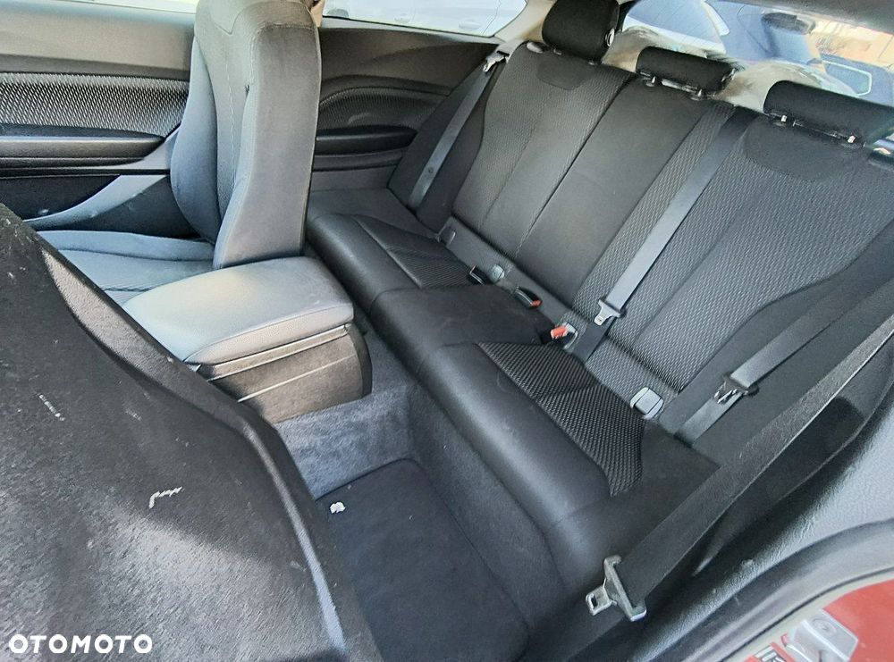 BMW Seria 1 116d EfficientDynamics Edition - 19