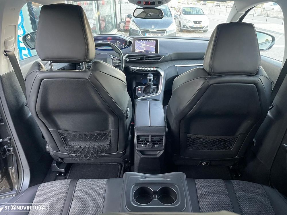 Peugeot 3008 1.2 PureTech Allure - 8