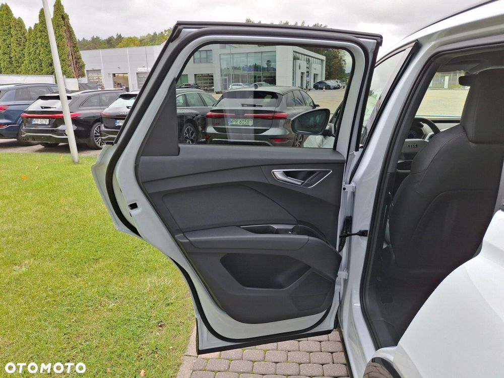 Audi Q4 e-tron - 18