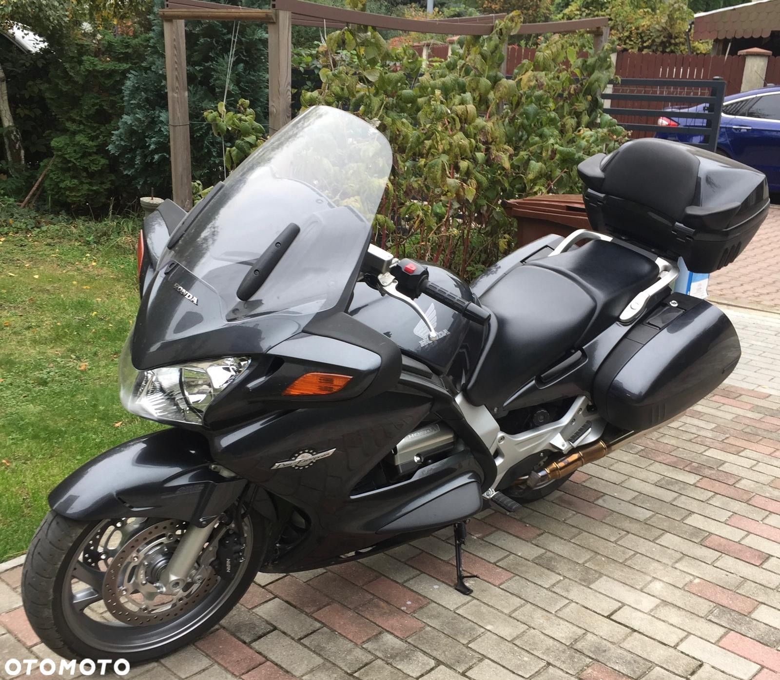 Honda ST - 1
